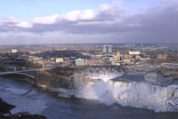 Niagara Falls casinos assess reopening